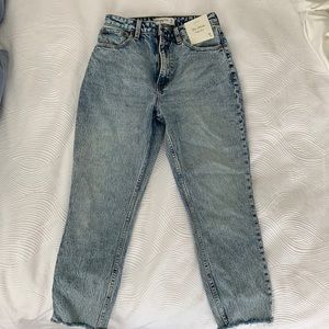 Abercrombie the Mom high-rise curve love jeans